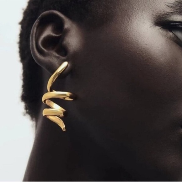 NWT Zara Gold Tone Spiral Earrings - Picture 3 of 5